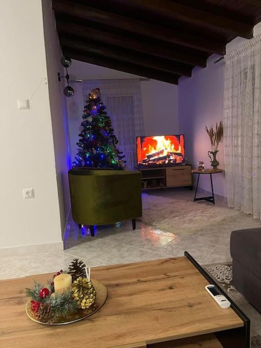 דירות The Penthouse קסטוריה מראה חיצוני תמונה
