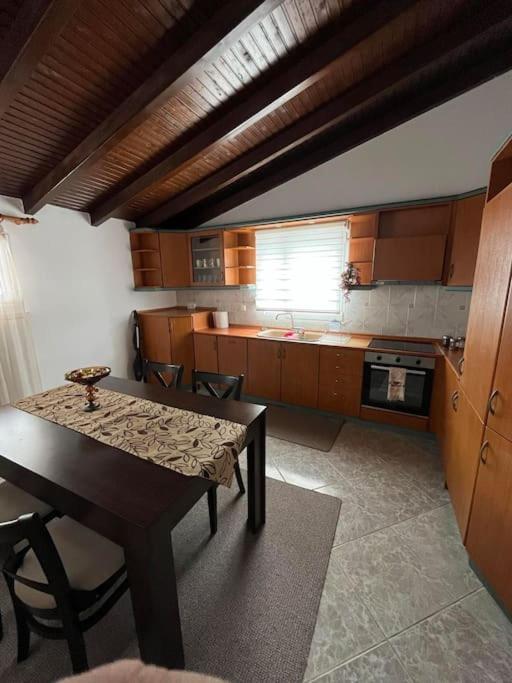 דירות The Penthouse קסטוריה מראה חיצוני תמונה